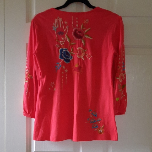Johnny Was Pink Embellished Graphic Blouse 3/4 Sleeve - Picture 3 of 4